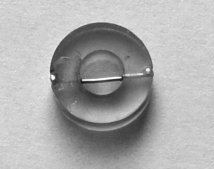 Compact cylindrical electrochemical cell with an integrated gold wire electrode.